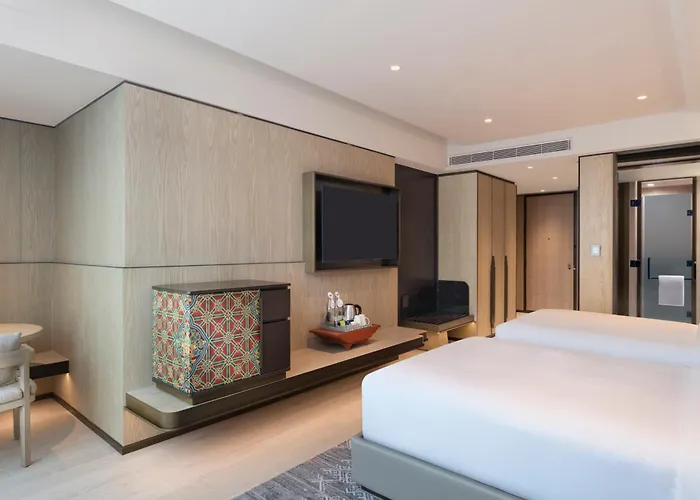 Hilton Hotel 5*