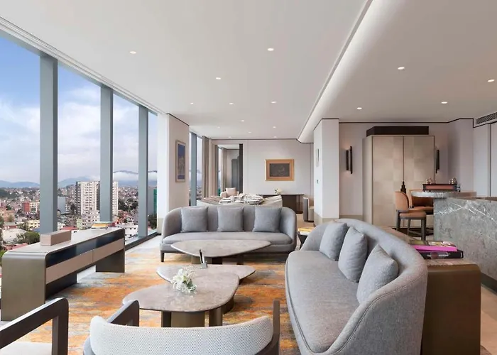 Hilton Hotel 5*